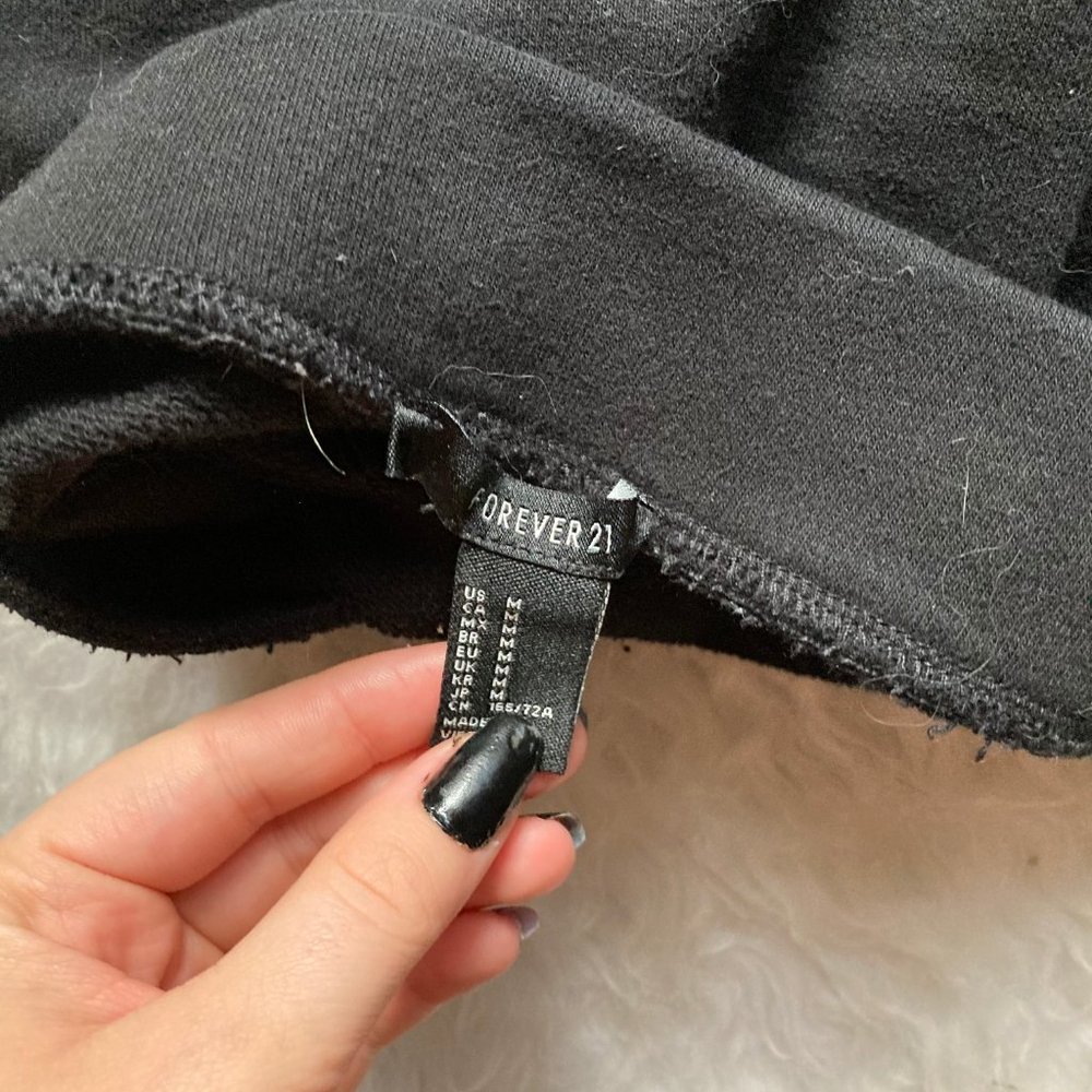Forever 21 Black Miniskirt With Front Ties - Picture 3 of 3